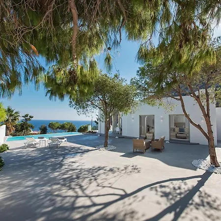 Villa Adrali